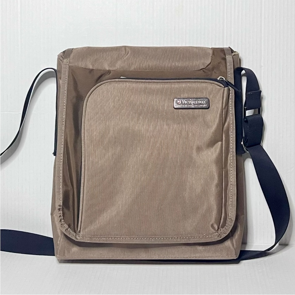 VICTORINOX Crossbody Messenger Laptop Bag
